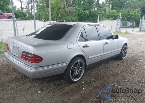 1999 Mercedes-Benz E 320 из США, поврежденный, VIN WDBJF65H9XA809911